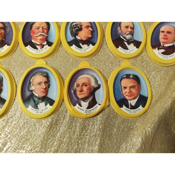 33 Vintage Nabisco Cereal Premiums 3D Plastic Presidential Portraits 1950s w/Box - Picture 2 of 16